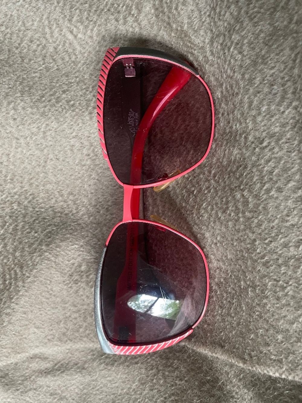 Betsy Johnson Gaga's Workshop Sunglasses - Picture 2 of 16